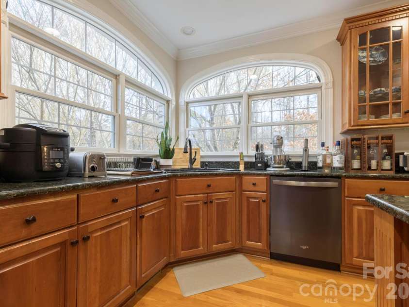 510 Stonecroft Court, Lenoir, NC 28645.  MLS# CAR4354682, YatesRealty ID 16860. 