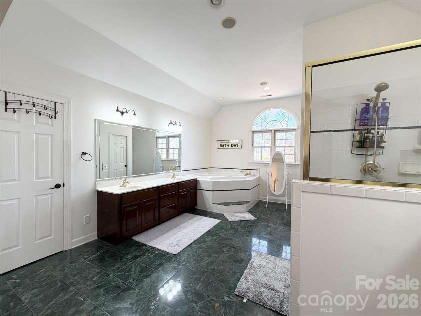 510 Stonecroft Court, Lenoir, NC 28645.  MLS# CAR4354682, YatesRealty ID 16860. 