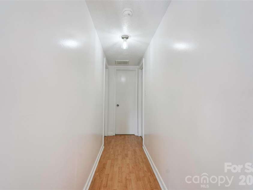 807 Orchard Street, Shelby, NC 28152.  MLS# CAR4370214, YatesRealty ID 16861. Hallway Upper Level