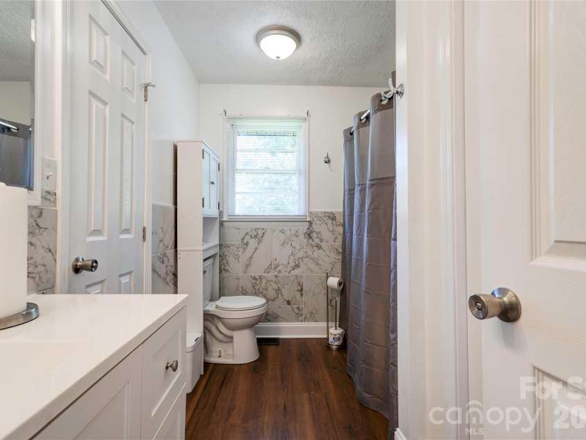 807 Orchard Street, Shelby, NC 28152.  MLS# CAR4370214, YatesRealty ID 16861. Primary Bathroom