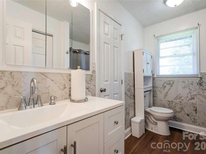 807 Orchard Street, Shelby, NC 28152.  MLS# CAR4370214, YatesRealty ID 16861. Primary Bathroom