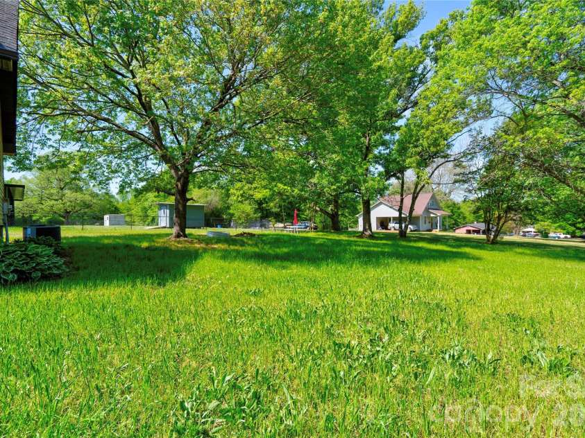 807 Orchard Street, Shelby, NC 28152.  MLS# CAR4370214, YatesRealty ID 16861. Rear Yard