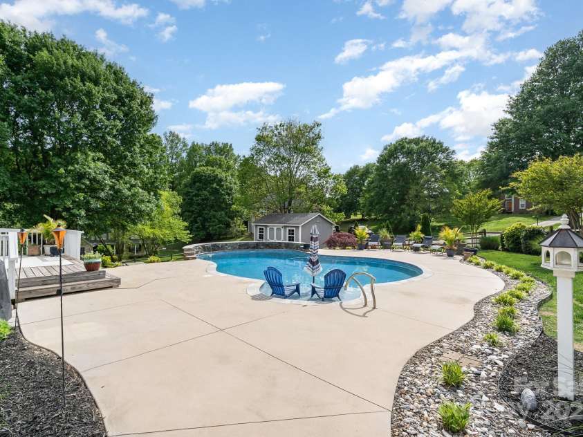 130 Hopedale Court, Mooresville, NC 28117.  MLS# CAR4245050, YatesRealty ID 16862. Beautiful!