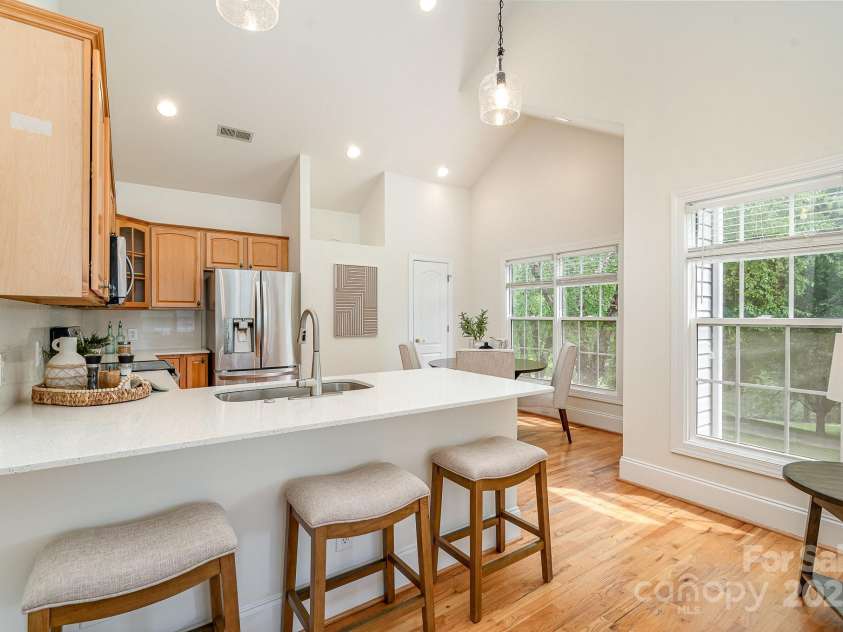 130 Hopedale Court, Mooresville, NC 28117.  MLS# CAR4245050, YatesRealty ID 16862. Pull up a stool and watch the chef work!