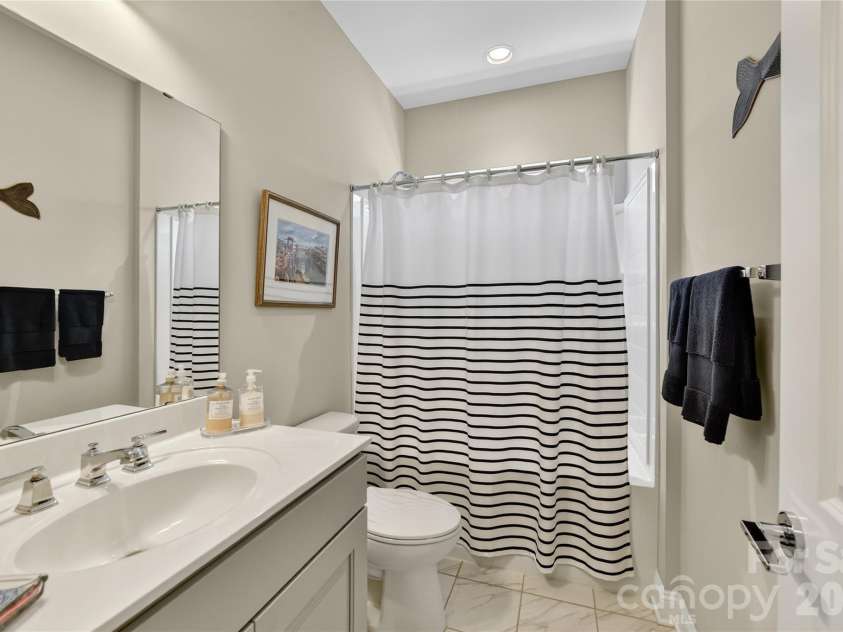 4851 Looking Glass Trail, Denver, NC 28037.  MLS# CAR4366989, YatesRealty ID 16863. 