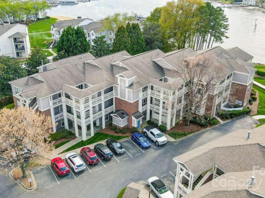 7836 Village Harbor Drive, Cornelius, NC 28031.  MLS# CAR4243199, YatesRealty ID 16863. 