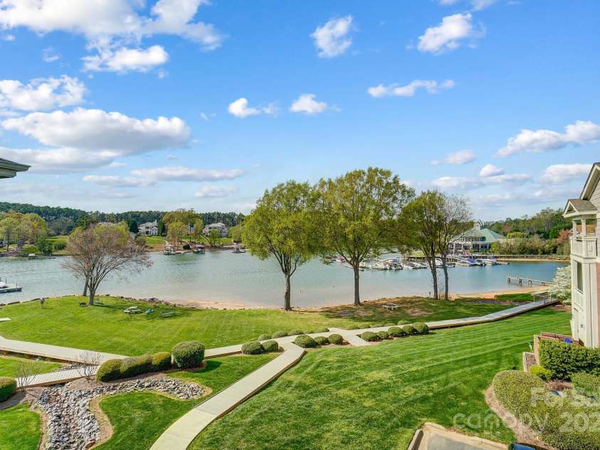 7836 Village Harbor Drive, Cornelius, NC 28031.  MLS# CAR4243199, YatesRealty ID 16863. 