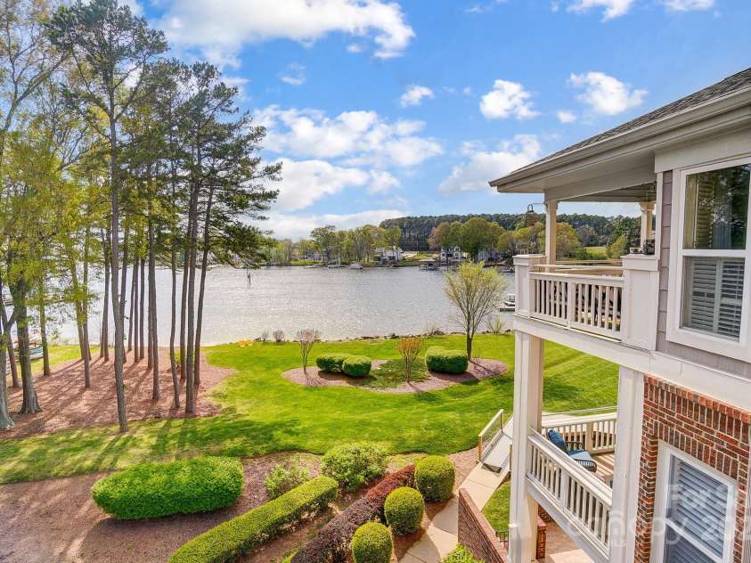7836 Village Harbor Drive, Cornelius, NC 28031.  MLS# CAR4243199, YatesRealty ID 16863. 