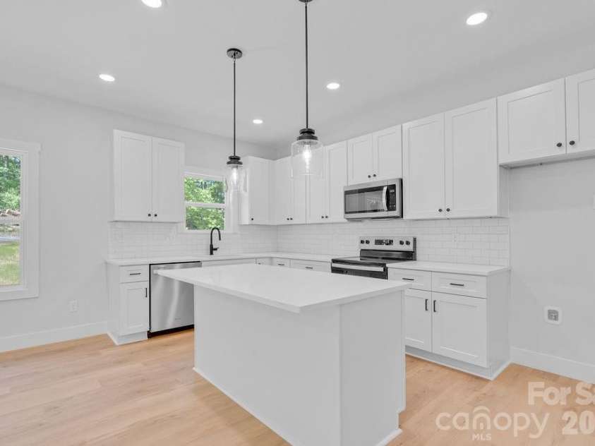 130 Sequoia Drive, Gastonia, NC 28052.  MLS# CAR4372703, YatesRealty ID 16864. 