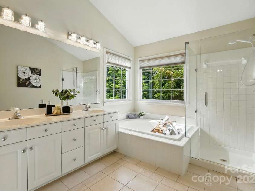 2725 Cotton Planter Lane, Charlotte, NC 28270.  MLS# CAR4259759, YatesRealty ID 16864. 