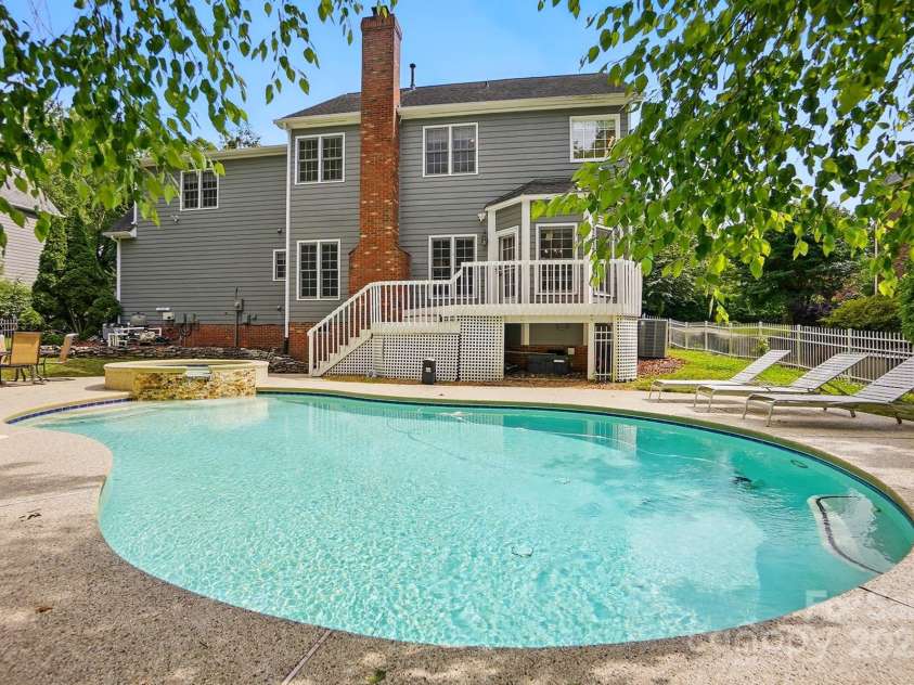 2725 Cotton Planter Lane, Charlotte, NC 28270.  MLS# CAR4259759, YatesRealty ID 16864. 