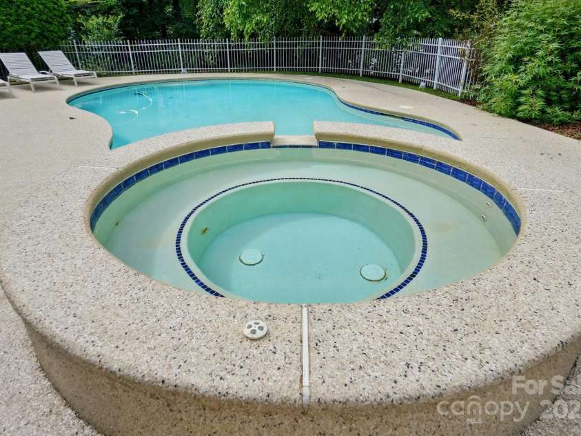 2725 Cotton Planter Lane, Charlotte, NC 28270.  MLS# CAR4259759, YatesRealty ID 16864. 