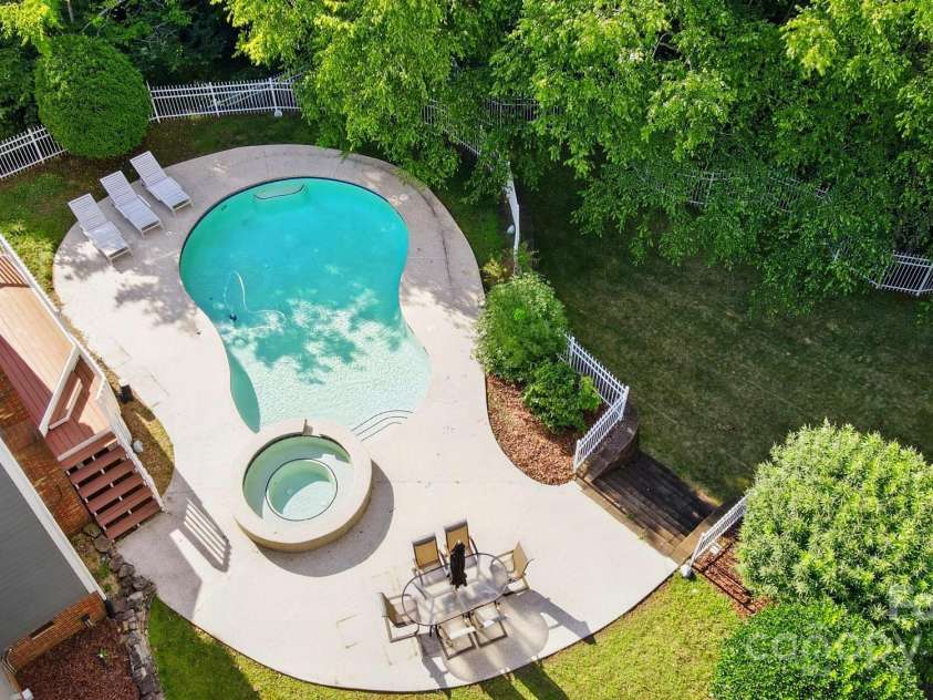 2725 Cotton Planter Lane, Charlotte, NC 28270.  MLS# CAR4259759, YatesRealty ID 16864. 