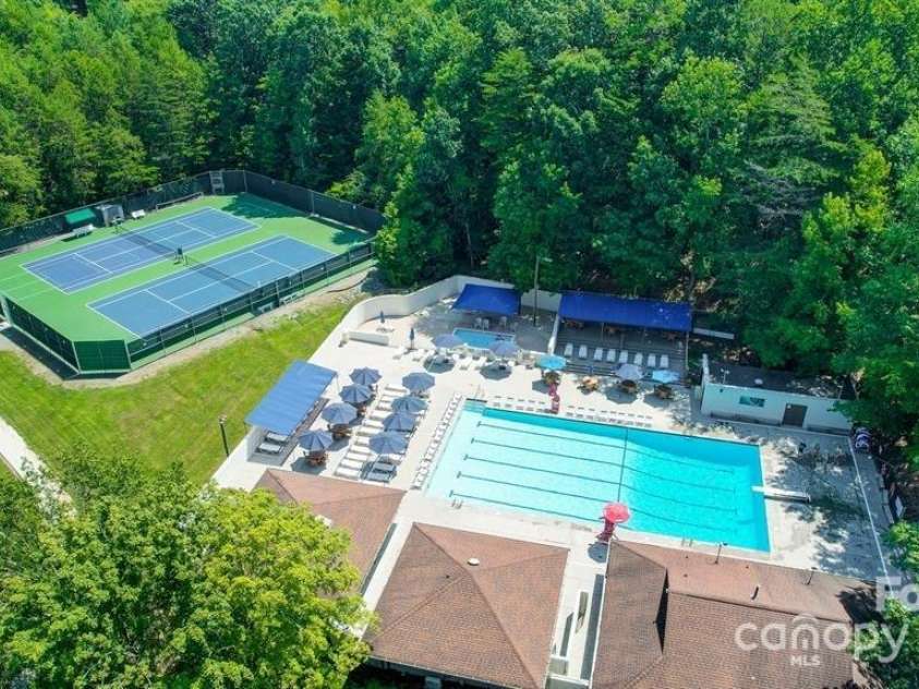 2725 Cotton Planter Lane, Charlotte, NC 28270.  MLS# CAR4259759, YatesRealty ID 16864. Providence Plantation Racquet & Swim Club Amenities  (membership optional)