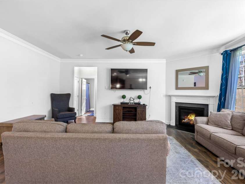 2408 Winding River Drive, Charlotte, NC 28214.  MLS# CAR4357209, YatesRealty ID 16865. 