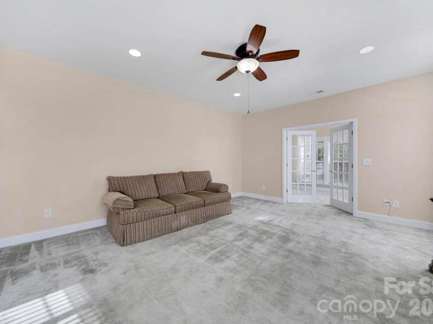 901 Platinum Drive, Fort Mill, SC 29708.  MLS# CAR4359752, YatesRealty ID 16866. 