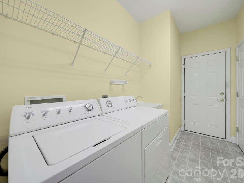 901 Platinum Drive, Fort Mill, SC 29708.  MLS# CAR4359752, YatesRealty ID 16866. 