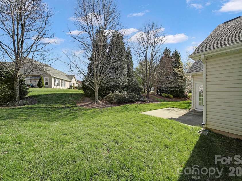 901 Platinum Drive, Fort Mill, SC 29708.  MLS# CAR4359752, YatesRealty ID 16866. 