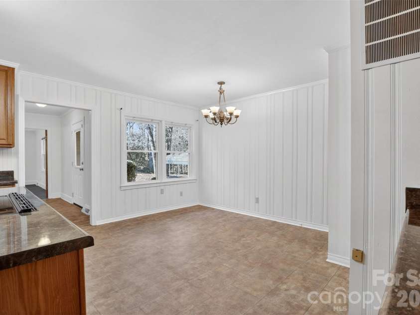 46 Pinecrest Avenue, Great Falls, SC 29055.  MLS# CAR4354647, YatesRealty ID 16867. 