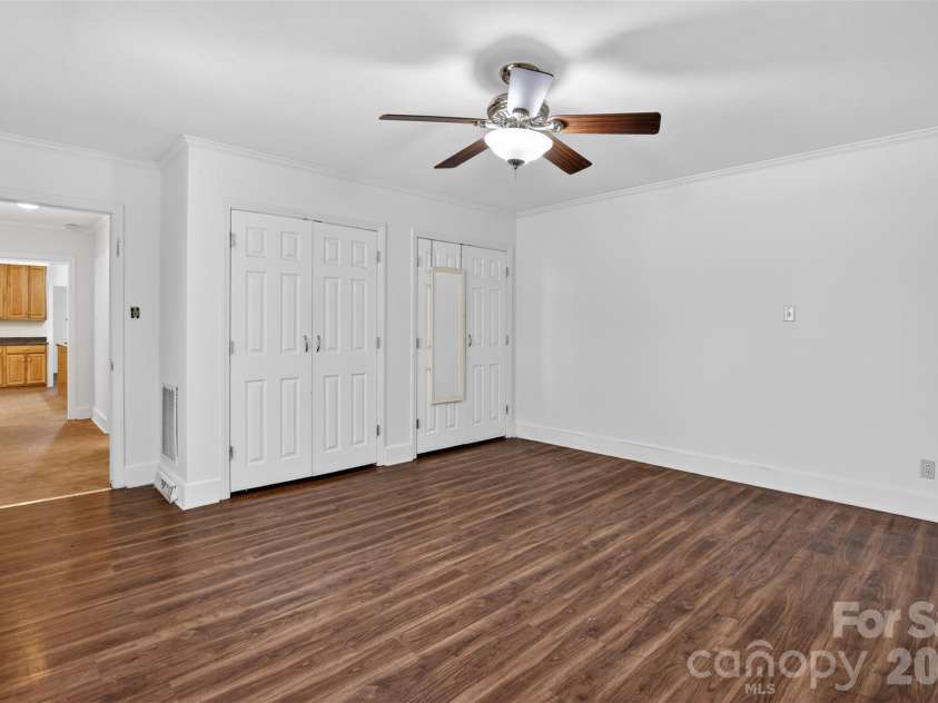 46 Pinecrest Avenue, Great Falls, SC 29055.  MLS# CAR4354647, YatesRealty ID 16867. 
