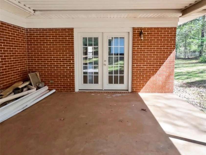 46 Pinecrest Avenue, Great Falls, SC 29055.  MLS# CAR4354647, YatesRealty ID 16867. 