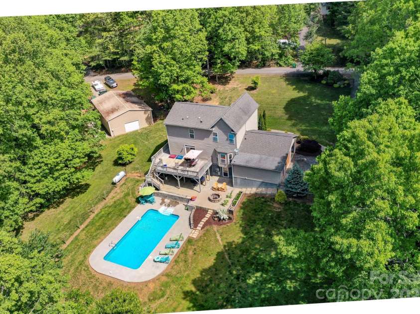 69 Ivy Lane, Fletcher, NC 28732.  MLS# CAR4257860, YatesRealty ID 16867. 