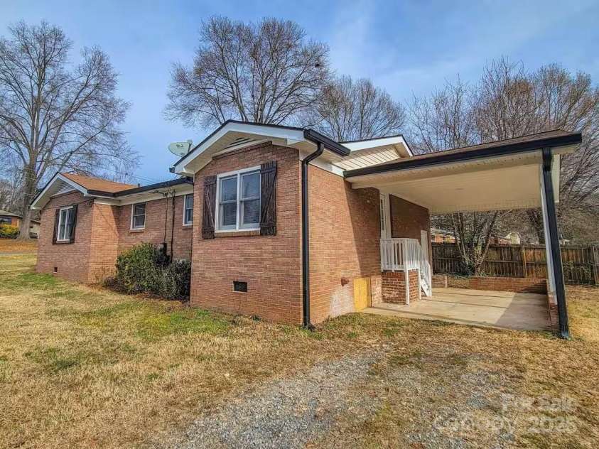 1007 Little John Trail, Kannapolis, NC 28081.  MLS# CAR4223505, YatesRealty ID 1687. 