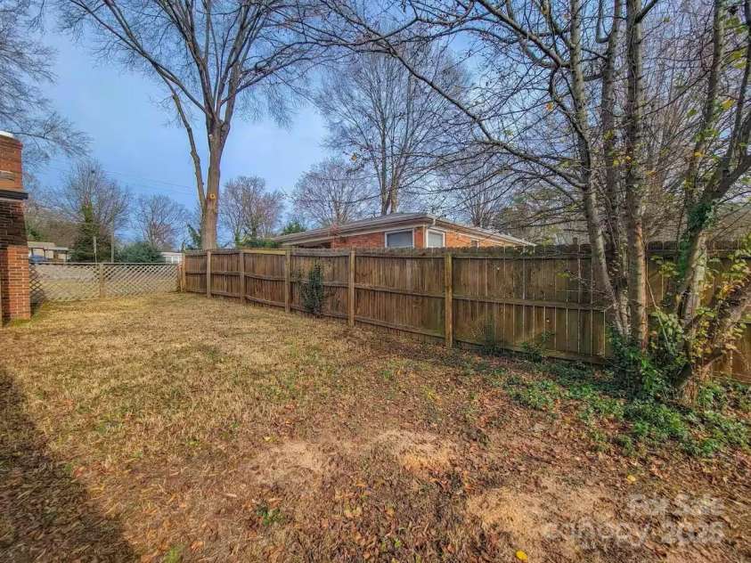 1007 Little John Trail, Kannapolis, NC 28081.  MLS# CAR4223505, YatesRealty ID 1687. 