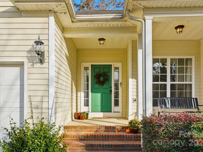 912 Gold Finch Circle, Fort Mill, SC 29715.  MLS# CAR4321899, YatesRealty ID 1687. 