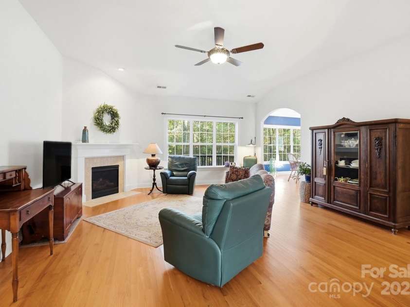 912 Gold Finch Circle, Fort Mill, SC 29715.  MLS# CAR4321899, YatesRealty ID 1687. 