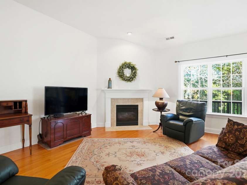 912 Gold Finch Circle, Fort Mill, SC 29715.  MLS# CAR4321899, YatesRealty ID 1687. 