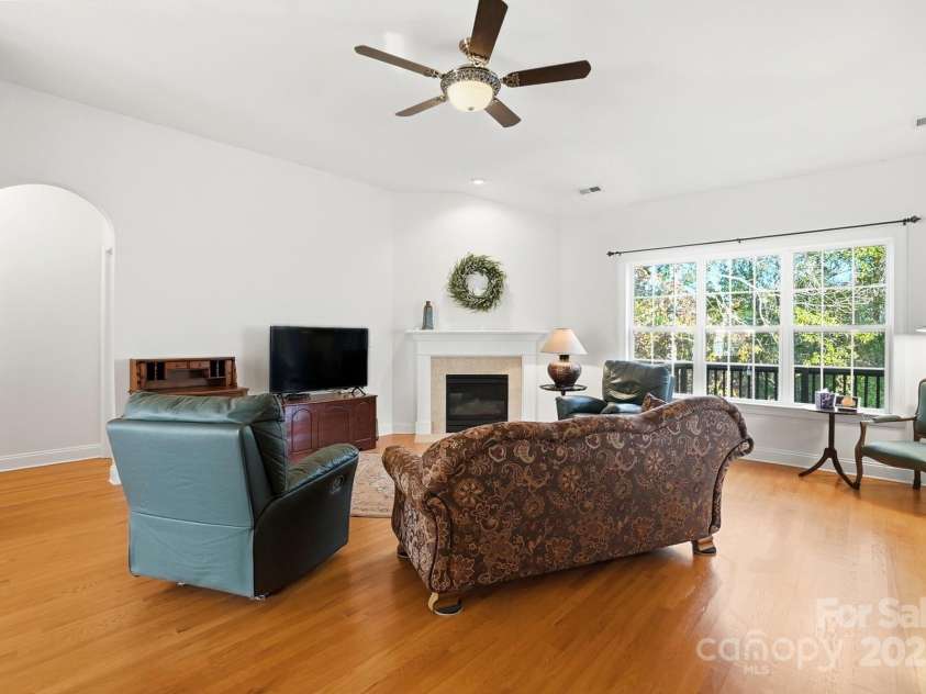 912 Gold Finch Circle, Fort Mill, SC 29715.  MLS# CAR4321899, YatesRealty ID 1687. 