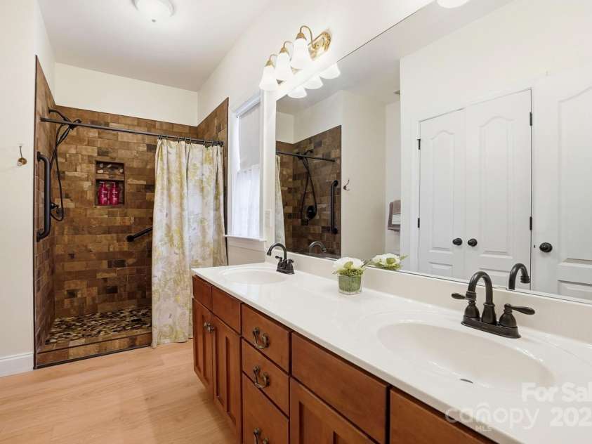 912 Gold Finch Circle, Fort Mill, SC 29715.  MLS# CAR4321899, YatesRealty ID 1687. 