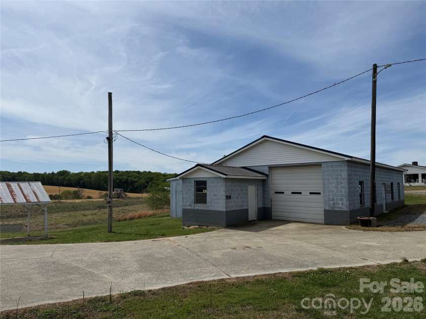 1601 Olive Branch Road, Polkton, NC 28135.  MLS# CAR4368165, YatesRealty ID 16870. 