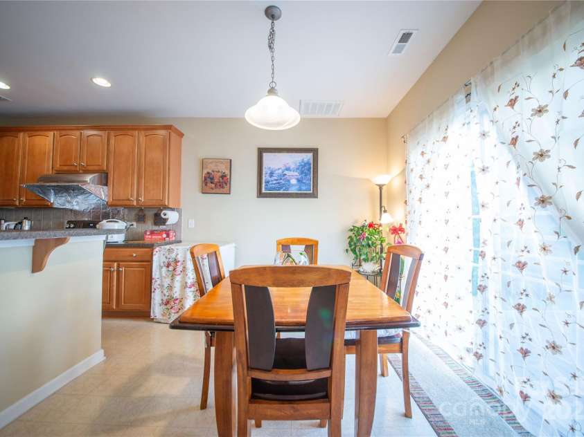 16525 Kettlewell Lane, Charlotte, NC 28277.  MLS# CAR4265638, YatesRealty ID 16872. 