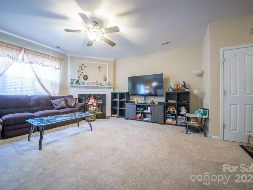 16525 Kettlewell Lane, Charlotte, NC 28277.  MLS# CAR4265638, YatesRealty ID 16872. 