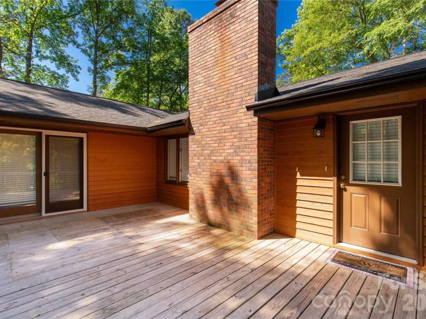 328 Dana Drive, Catawba, SC 29704.  MLS# CAR4373252, YatesRealty ID 16872. 