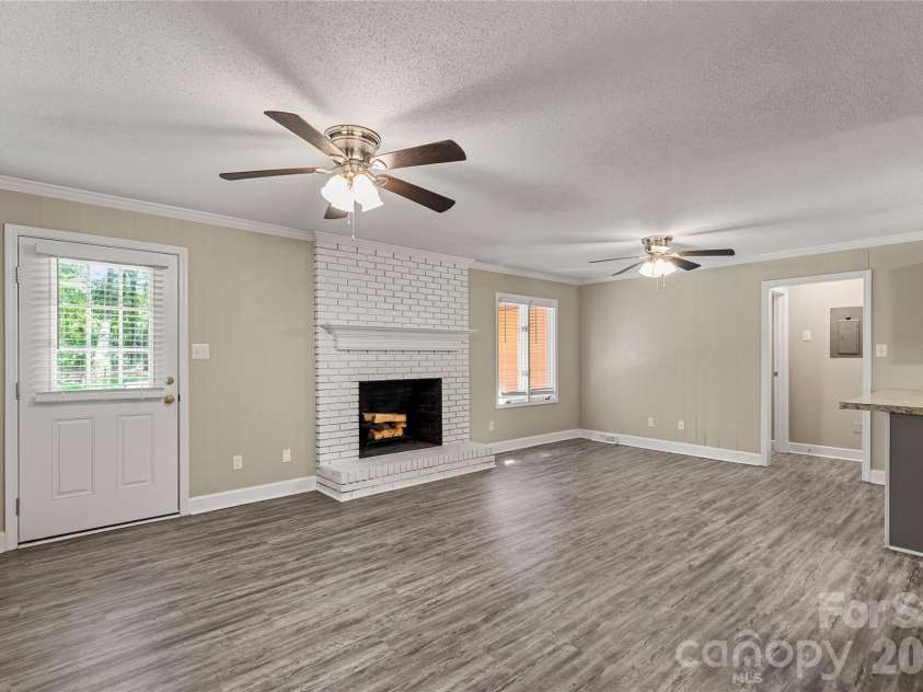 328 Dana Drive, Catawba, SC 29704.  MLS# CAR4373252, YatesRealty ID 16872. 
