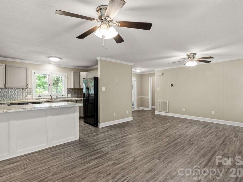 328 Dana Drive, Catawba, SC 29704.  MLS# CAR4373252, YatesRealty ID 16872. 