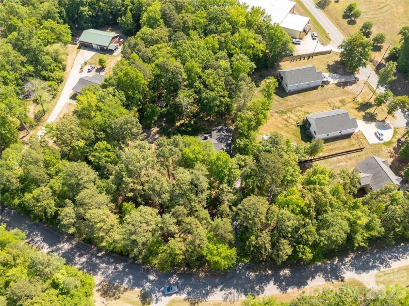 328 Dana Drive, Catawba, SC 29704.  MLS# CAR4373252, YatesRealty ID 16872. 
