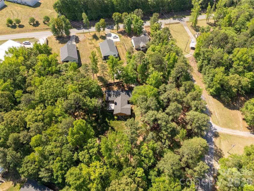 328 Dana Drive, Catawba, SC 29704.  MLS# CAR4373252, YatesRealty ID 16872. 