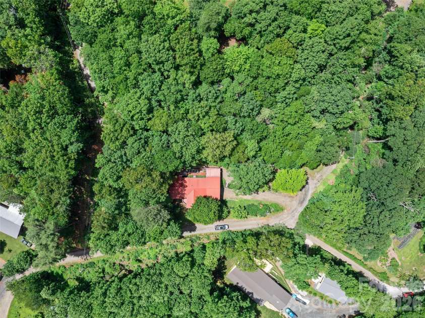 125 HEARTLAND Lane, Burnsville, NC 28714.  MLS# CAR4273356, YatesRealty ID 16873. Overhead drone shot!