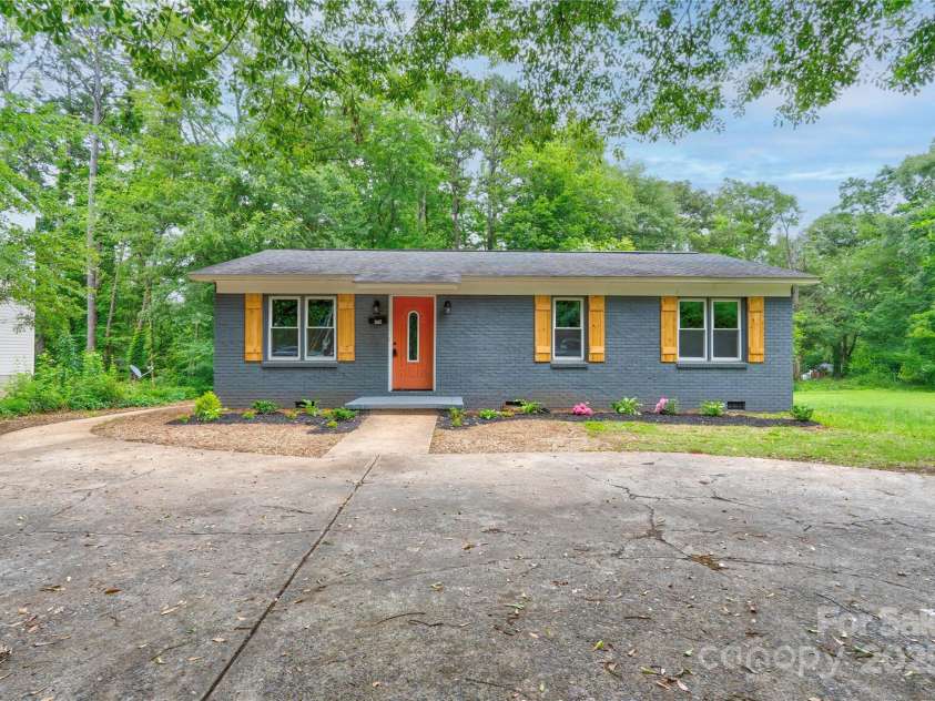1010 Fallston Road, Shelby, NC 28150.  MLS# CAR4265543, YatesRealty ID 16874. Front