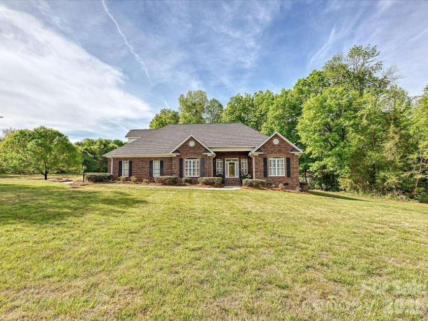 10896 Pioneer Mill Road, Concord, NC 28025.  MLS# CAR4369471, YatesRealty ID 16875. Additional front photo