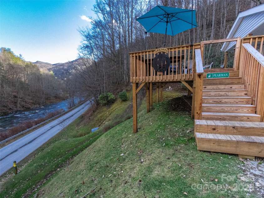 12982 US HWY 19W None, Burnsville, NC 28714.  MLS# CAR4234088, YatesRealty ID 16876. 