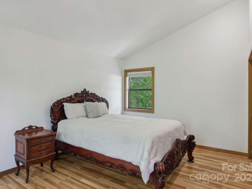 295 Dills Road, Bryson City, NC 28713.  MLS# CAR4280910, YatesRealty ID 16878. Primary Bedroom - Main Level