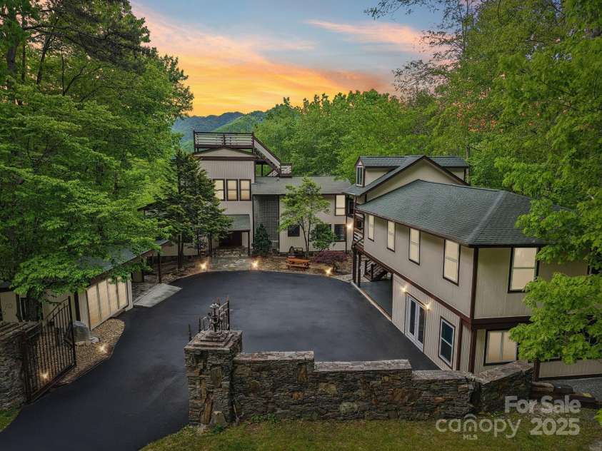295 Dills Road, Bryson City, NC 28713.  MLS# CAR4280910, YatesRealty ID 16878. Stunning Gated Estate