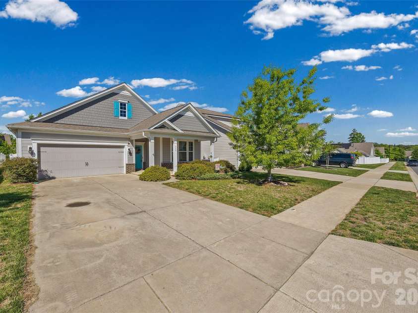 269 Robinwood Lane, Clover, SC 29710.  MLS# CAR4370737, YatesRealty ID 16879. 