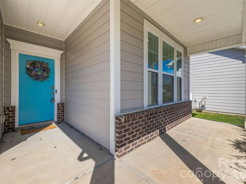 269 Robinwood Lane, Clover, SC 29710.  MLS# CAR4370737, YatesRealty ID 16879. 