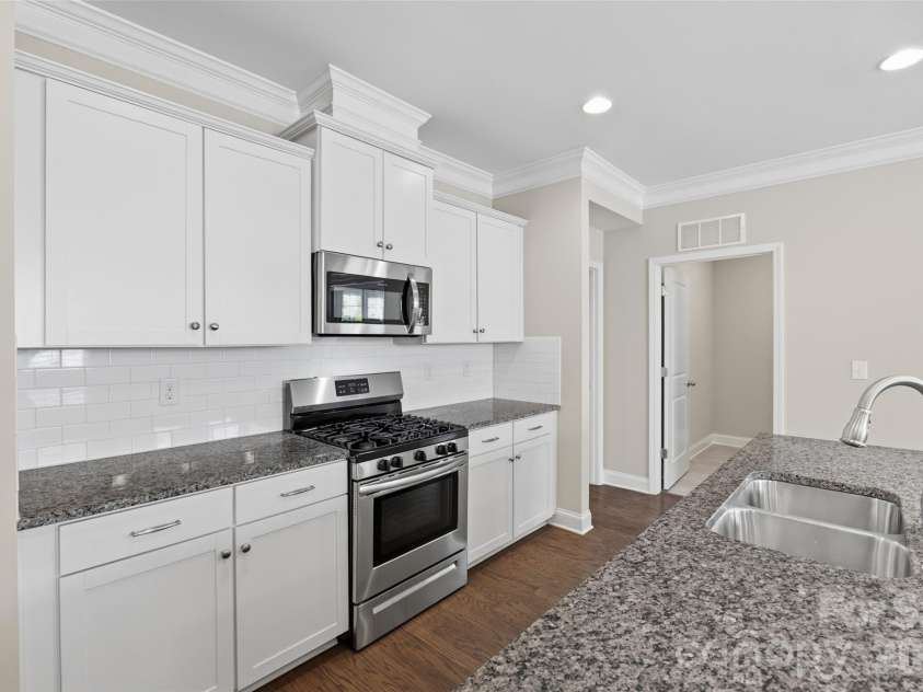 269 Robinwood Lane, Clover, SC 29710.  MLS# CAR4370737, YatesRealty ID 16879. 